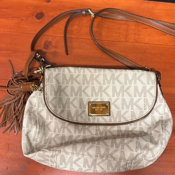 Michael Kors Signature Hamilton Medium Bag & Wallet - Picture 3 of 10